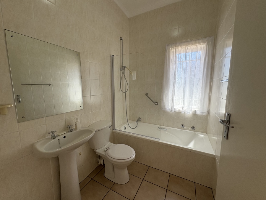 To Let 2 Bedroom Property for Rent in Yzerfontein Western Cape